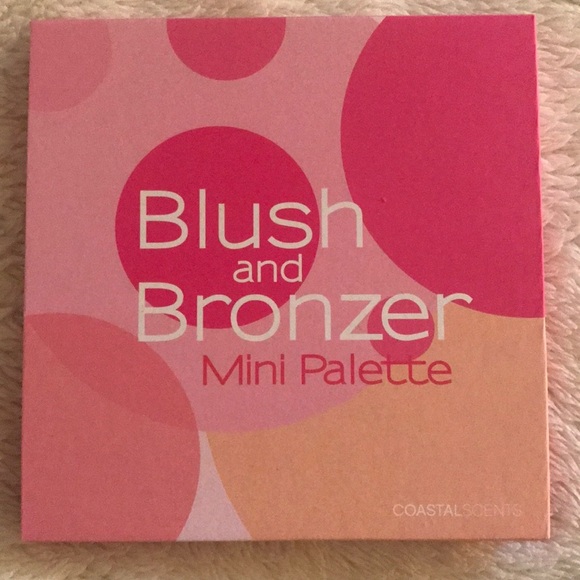 Coastal Scents Blush& Bronzer Mini Pallette - Picture 2 of 4